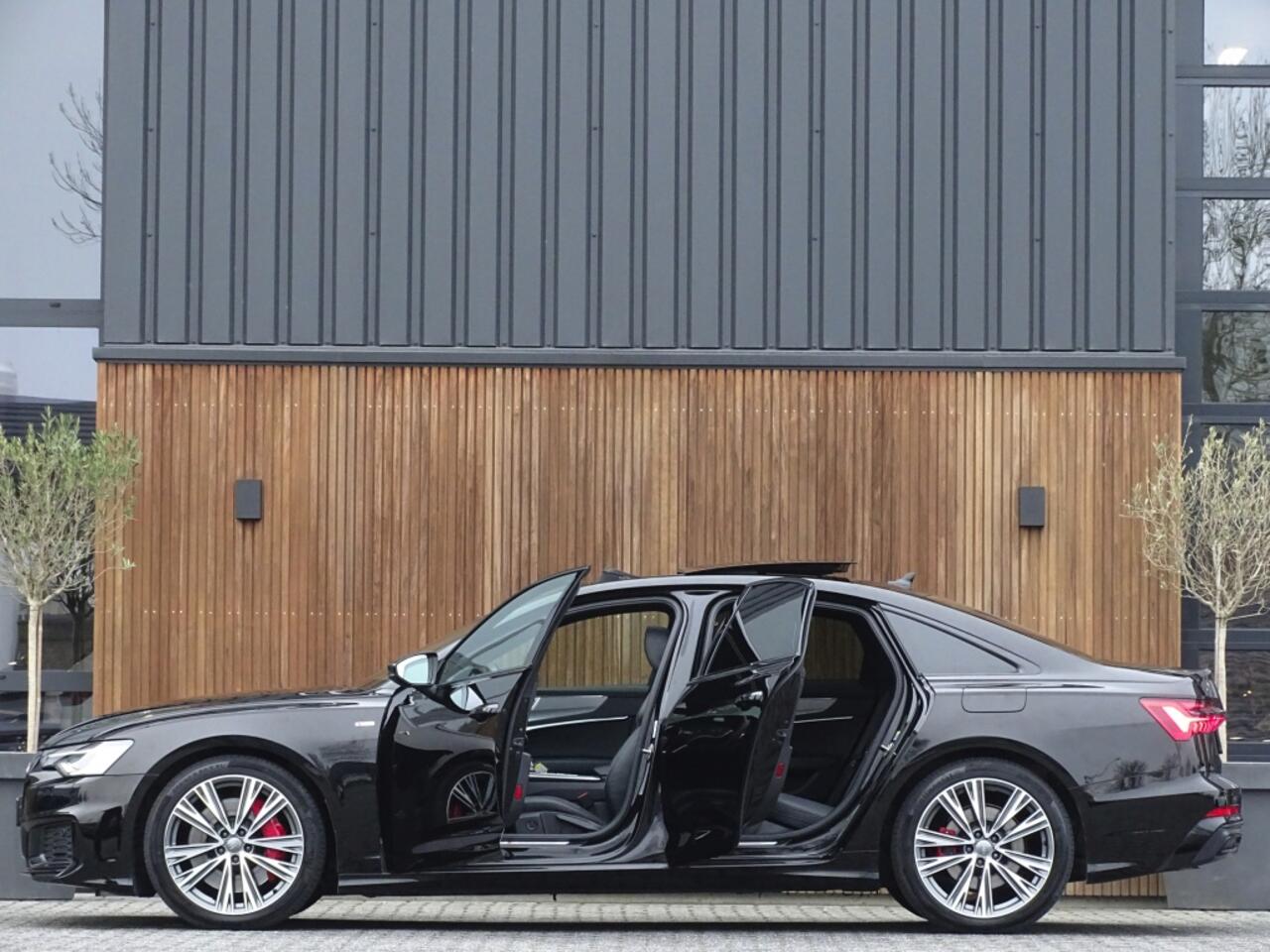 Audi A6 55 TFSIe 367PK Quattro / S-Edition / ACC / LED