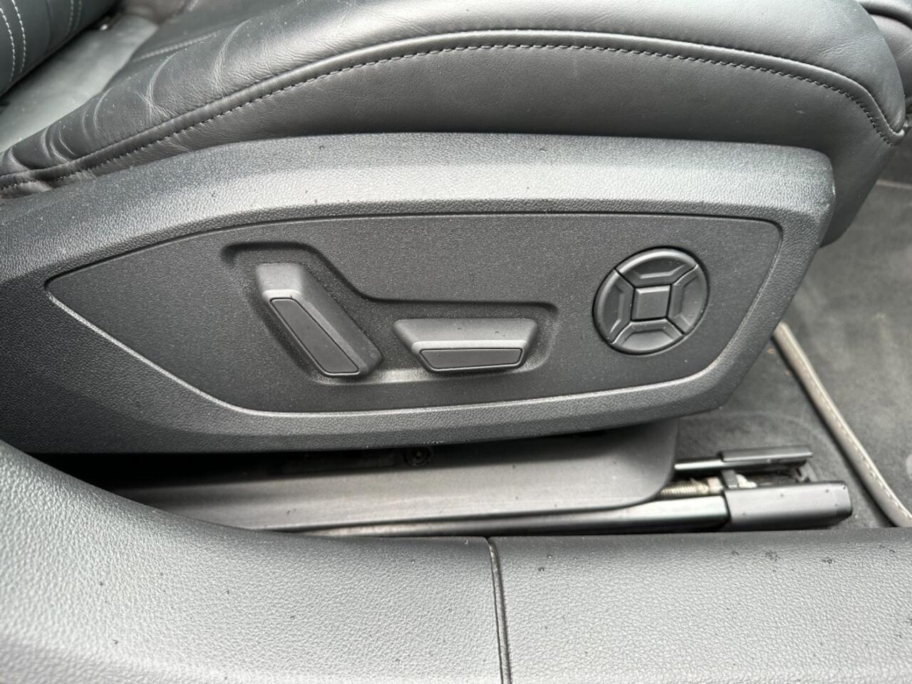 Audi A6 Avant 55 TFSie Quattro Competition S-Line Hybrid