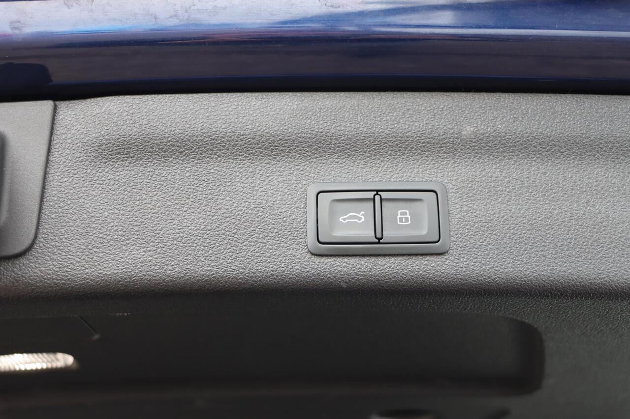 Audi A6 Avant 55 TFSI e Quattro S Edition Competition 367pk S-Tronic