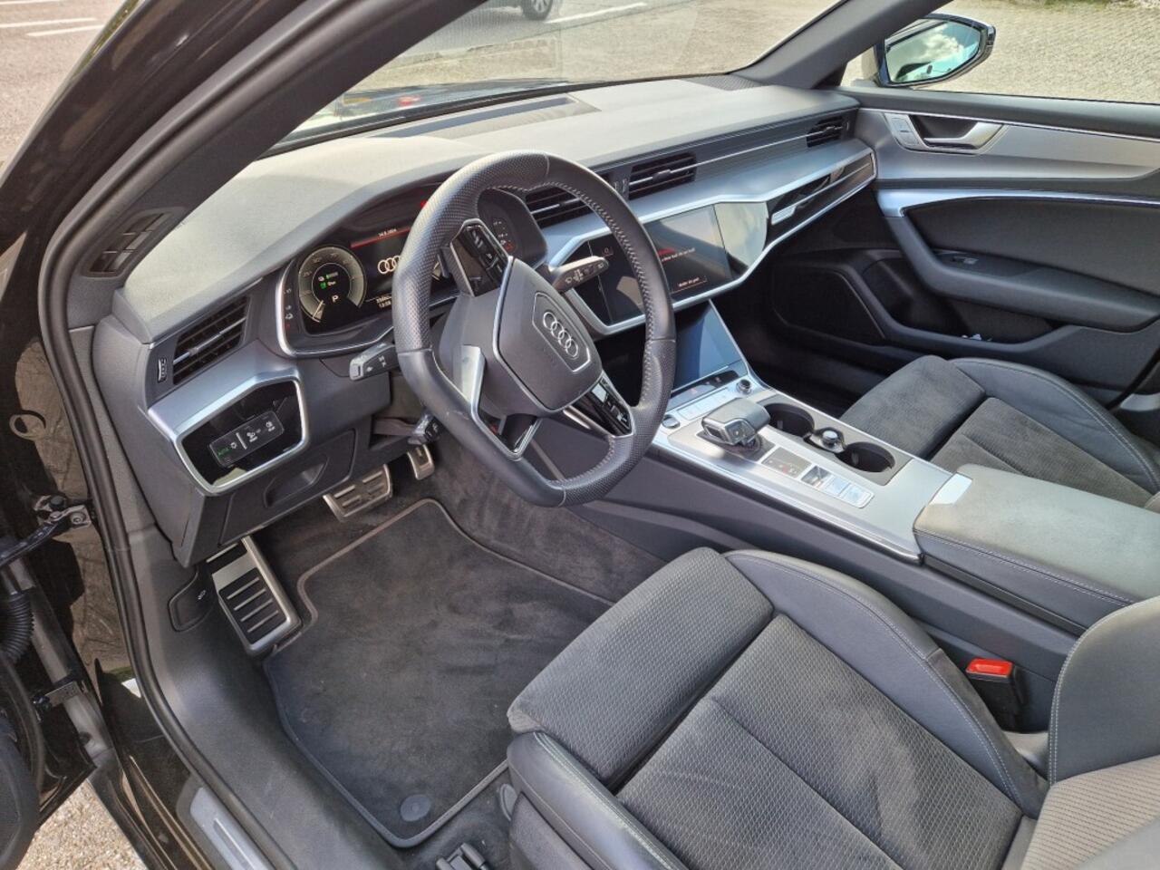 Audi A6 55TFSi 367pk competition Leder Matrix Sport Panorama 360gr.Cam 21