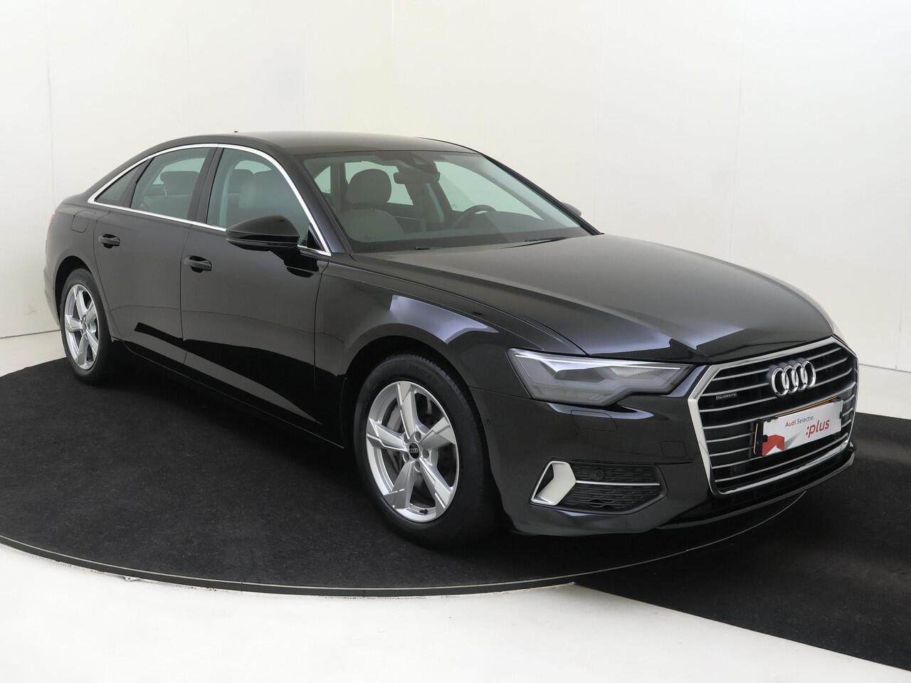 Audi A6 Limousine 50 TFSI e quattro Advanced edition | Parkeerassistent | 4-zone airco | Stoel- en stuurwielverwarming | Lederen bekleding | Navigatie Plus | Cruise control | Elektrisch verstelbare voorstoelen |
