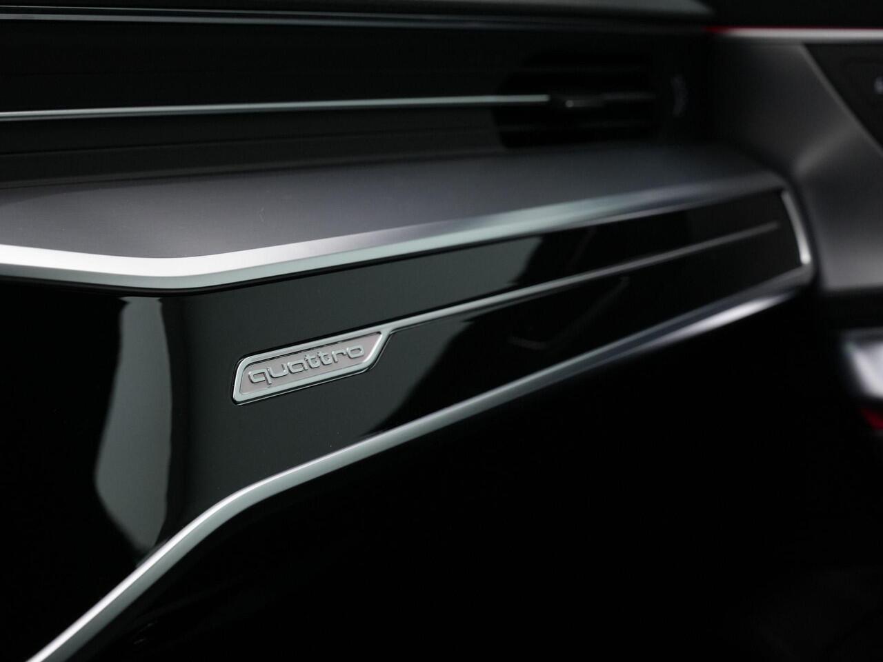 Audi A6 Avant 55 TFSI e Quattro Competition / S-Line | Panoramadak | Trekhaak | Nachtzicht | Head-up display | HD-Matrix LED | Leder/alcantara