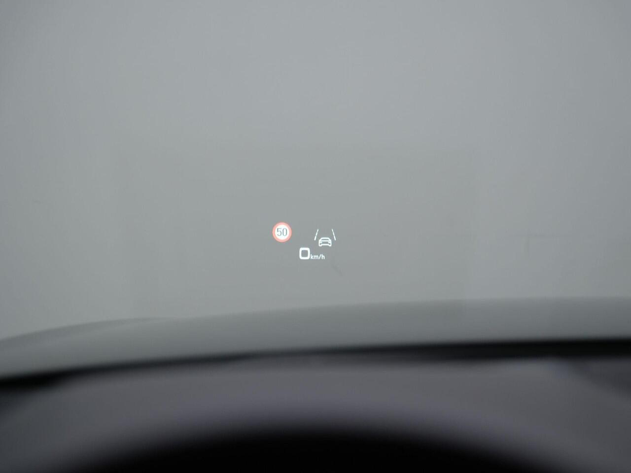 Audi A6 Avant 55 TFSI e Quattro Competition / S-Line | Panoramadak | Trekhaak | Nachtzicht | Head-up display | HD-Matrix LED | Leder/alcantara