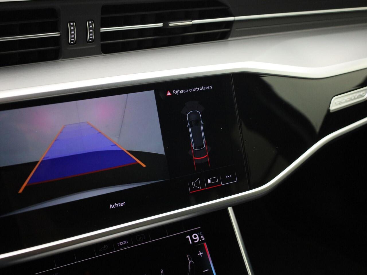 Audi A6 Avant 50 TFSIe 220kW/299PK quattro S Line · Panoramadak · Apple Car Play · Camera · Leder/Alcantara · Drive select