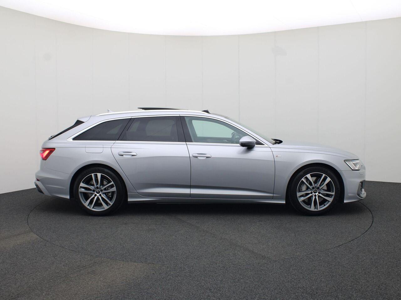 Audi A6 Avant 50 TFSIe 220kW/299PK quattro S Line · Panoramadak · Apple Car Play · Camera · Leder/Alcantara · Drive select