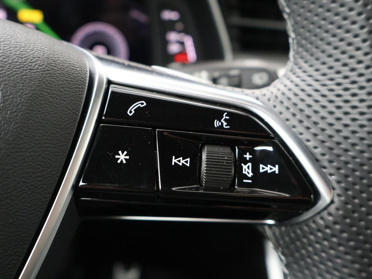 Audi A6 Avant 55 TFSI e quattro S edition | 367 PK | Elektrische kofferklep | Adaptive cruise control | Audi virtual cockpit plus |