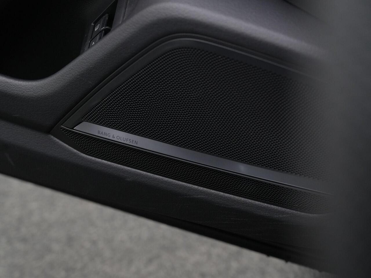 Audi A6 Limousine 55 TFSI e Quattro S edition Competition / S-Line | Panoramadak | Twinleder | Geheugen-/ventilatiestoelen | HD-Matrix LED | Head-up display | Bang & Olufsen | 360 camera