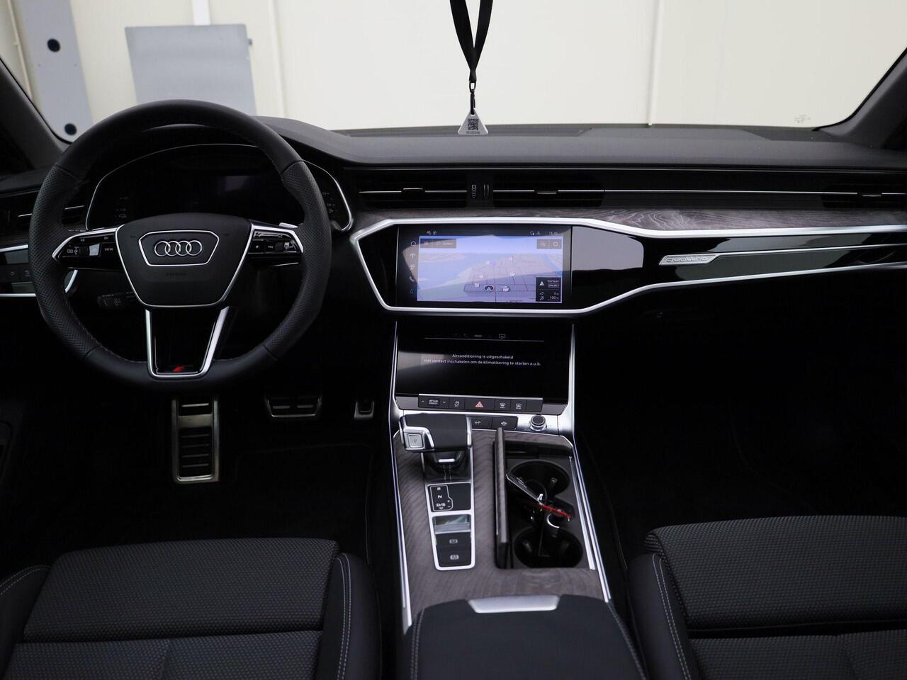 Audi A6 Limousine 50 TFSIe 220kW/299PK quattro S Line · 360°Camera + Parkeersensoren · Panoramadak · Trekhaak · Garantie t/m 14-04-2029 of 100000km.