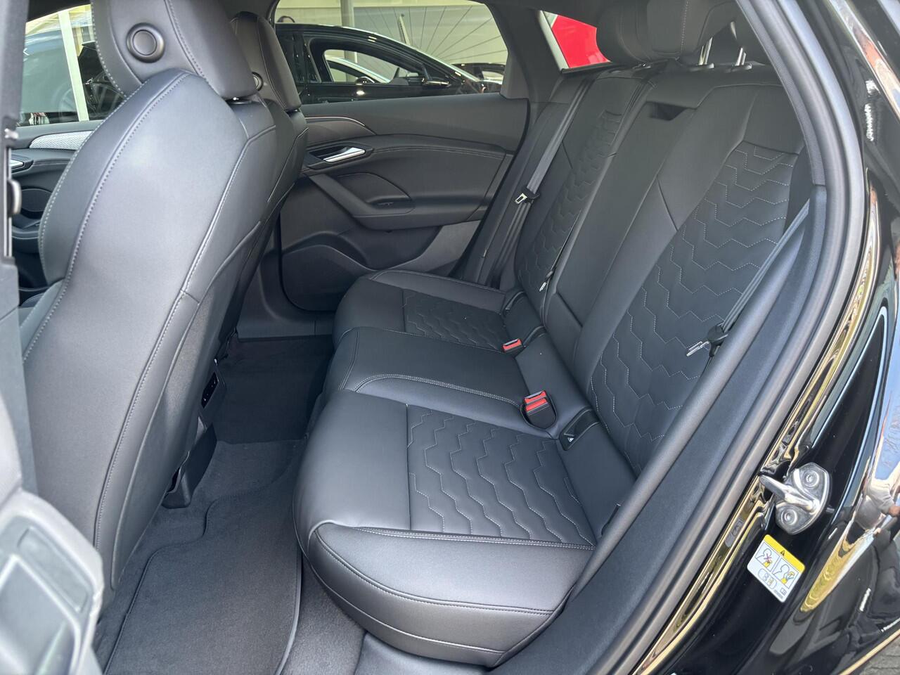 Audi A6 Sportback e-tron S edition (C1) e-tron 100kWh 270 kW / 367 PK Spor Audi A6 Sportback e-tron S edition e-tron performance (270kW/367pk) 100 kWh