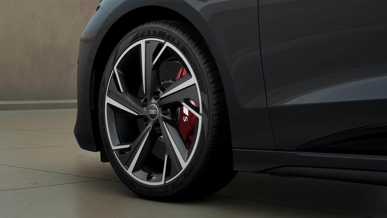 Audi A6 Avant e-tron S6 100 kWh panoramaglas dak, navigatiepakket, privacy glass, winterpakket