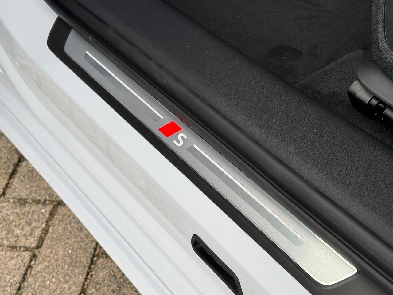 Audi A6 e-tron Avant S edition (C1) e-tron 270kW/367pk 100kWh Avant El Audi A6 Avant e-tron S Edition e-tron performance (270kW/367pk) 100kWh