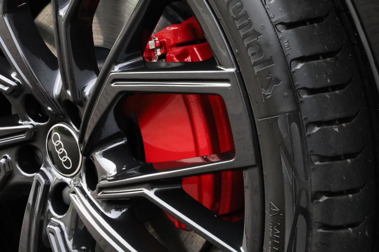 Audi A6 Avant e-hybrid Competition Trekhaak l Massage l Pano.dak