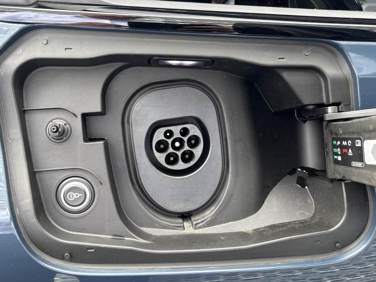 Audi A6 e-tron Avant Advanced edition (C1) e-tron 100kWh 270 kW / 367 Audi A6 Avant e-tron Advanced edition 270 kW/367 pk 100kWh