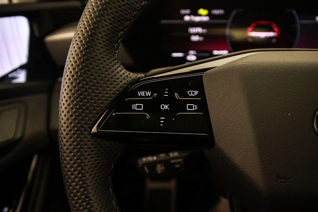 Audi A6 Avant e-tron Edition One quattro 428pk | B&O | Pano | Luchtvering | Tech Pro | Leder | Trekhaak | Stoelvent. | Matrix | OLED | MMi Pro Rood stiksel | Head Up |