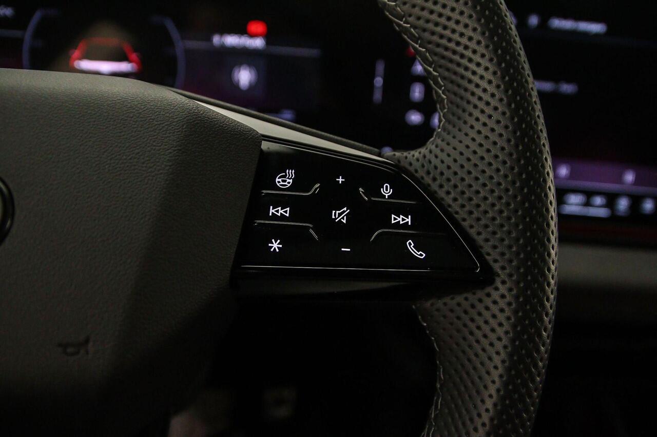 Audi A6 Avant e-tron Edition One quattro 428pk | B&O | Pano | Luchtvering | Tech Pro | Leder | Trekhaak | Stoelvent. | Matrix | OLED | MMi Pro Rood stiksel | Head Up |