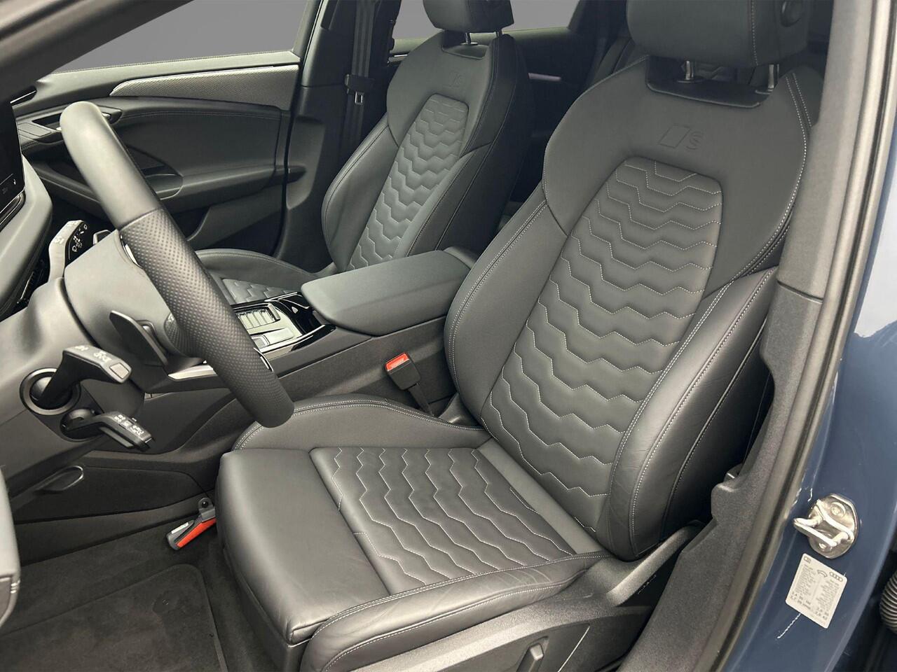 Audi A6 Avant e-tron S edition performance 100 kWh | Tech plus | 360 Camera | Matrix-led | bijrijdersdisplay | optiekzwart |