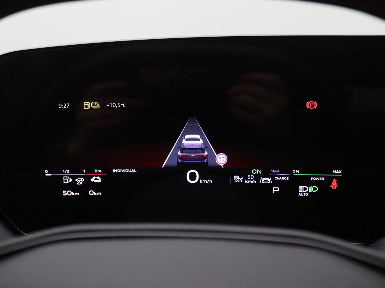 Audi A6 Avant 2.0 e-hybrid quattro S edition Competition 367PK Tech Pro, Trekhaak, Elektr. Stoelen, head-up, B&O sound, Luchtvering, Panoramadak, Trekhaak, 21" lichtmetalenvelgen