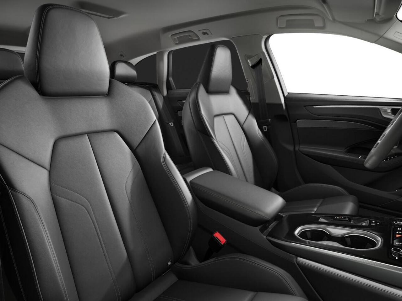 Audi A6 Avant TFSI Advanced edition 204 PK · Tech plus · Lederen bekleding · Elektrische stoelen met geheugen · Privacy glas