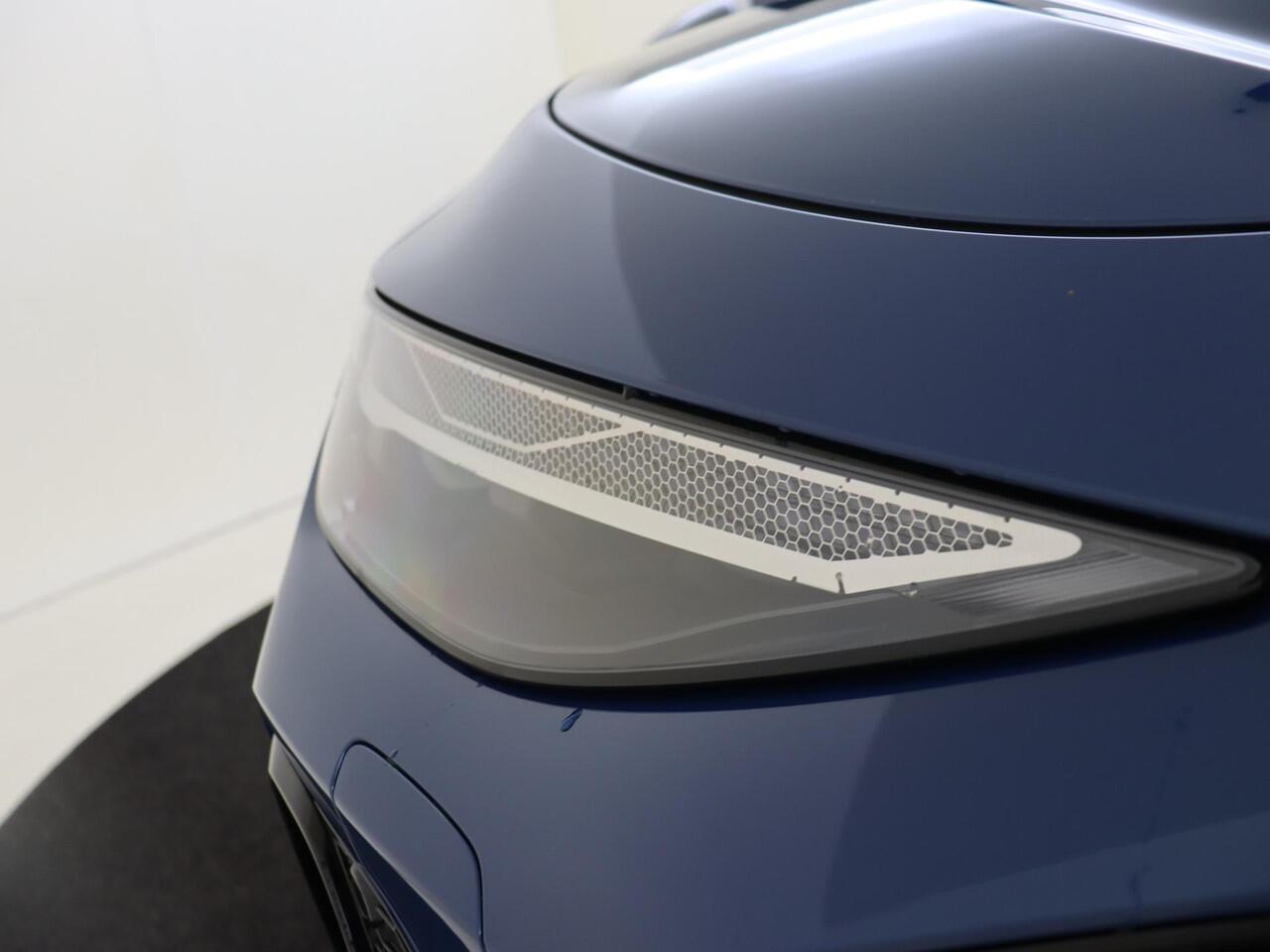 Audi A6 Limousine 2.0 e-hybrid 299pk quattro S edition | 21 inch LM velgen | Leder/alcantara bekleding | Carbon inleg | Elek. verstelbare voorstoelen | Comfortsleutel