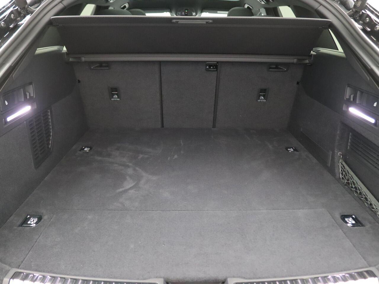 Audi A6 Avant 2.0 e-hybrid quattro S edition Competition 367 PK Sportstoelen plus, head-up, B&O sound, Luchtvering, Panoramadak, Trekhaak, 21" lichtmetalenvelgen