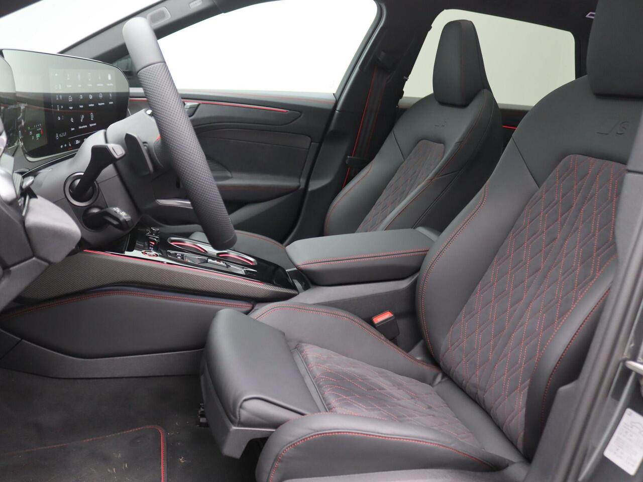 Audi A6 Avant 2.0 e-hybrid quattro S edition Competition 367PK Tech Pro, trekhaak, elek. stoelen, head-up, B&O sound, Luchtvering, Panoramadak, 21" lichtmetalen velgen