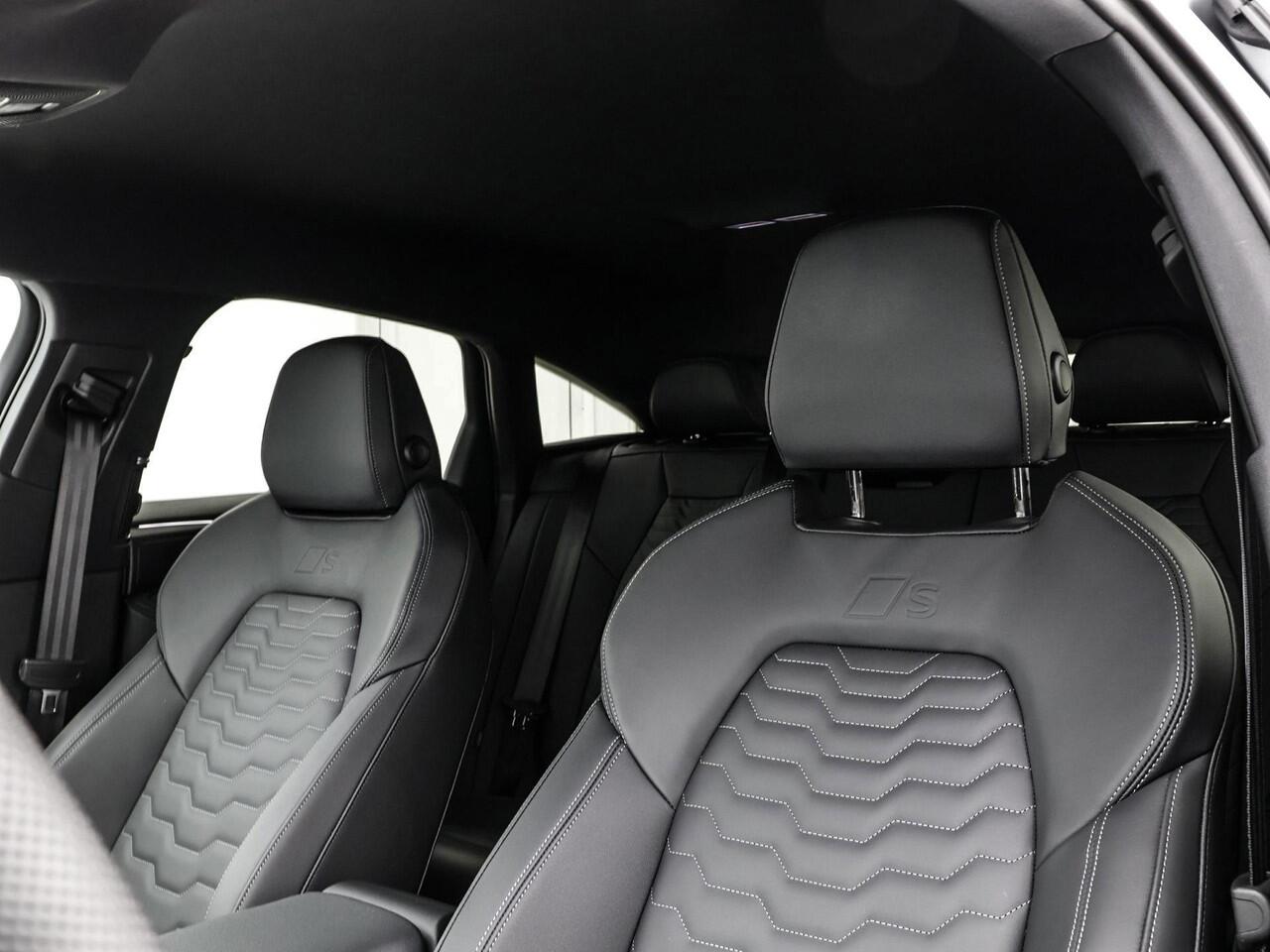 Audi A6 Sportback e-tron S edition 286 PK · Privacy glas · Remzadels rood · Sportstoel leder zwart