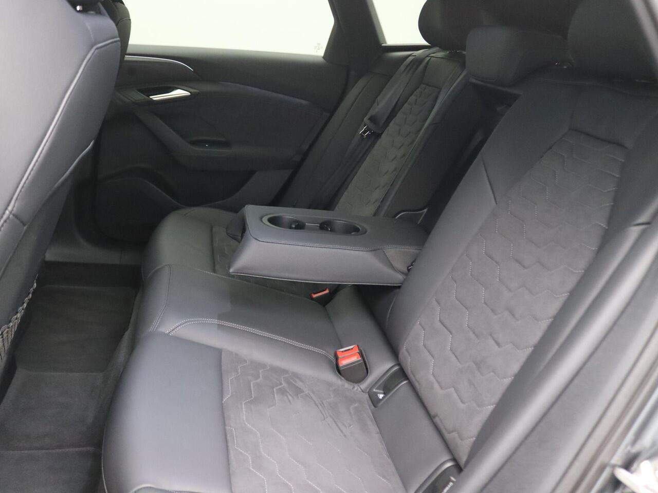 Audi A6 Avant e-tron S edition quattro 100 kWh 428PK Aut. SOH 100%, Trekhaak, Memorystoel, 20" LM Velgen, Keyless, Luchtvering, Warmtepomp, Adaptieve Cruise Controle, 360gr. Camera, Elektr. Achterklep