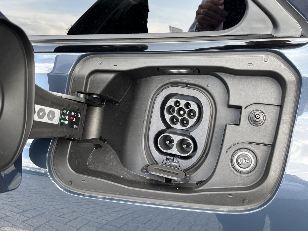 Audi A6 e-tron Avant Advanced edition 100kWh / 367 PK | Sportstoelen leder | Passagiersdisplay | Matrix LED-verlichting | Elektrische stoelen