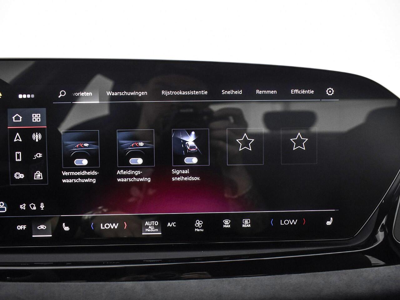 Audi A6 Limousine 2.0 e-hybrid quattro S edition 299 PK · Tech plus · 21" LM Velgen · Exterieurpakket zwart · Bekleding Leder/Alcantara