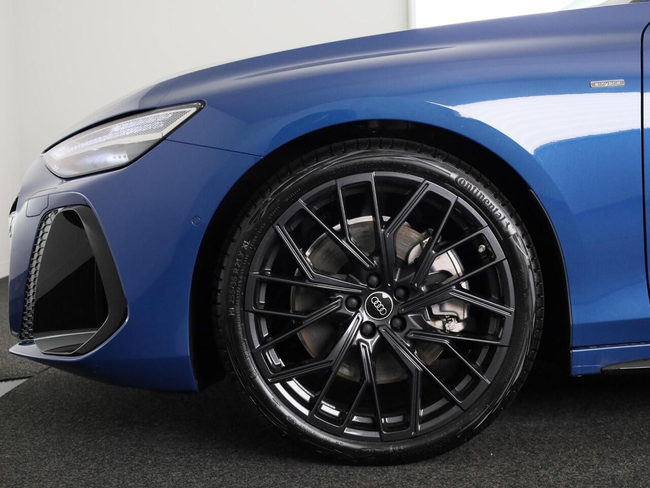 Audi A6 Limousine Edition one e-hybrid 299 pk | Techniekpakket plus | Geheugen stoelen voor | Alcantara/leren bekleding | Interieurdelen carbon |