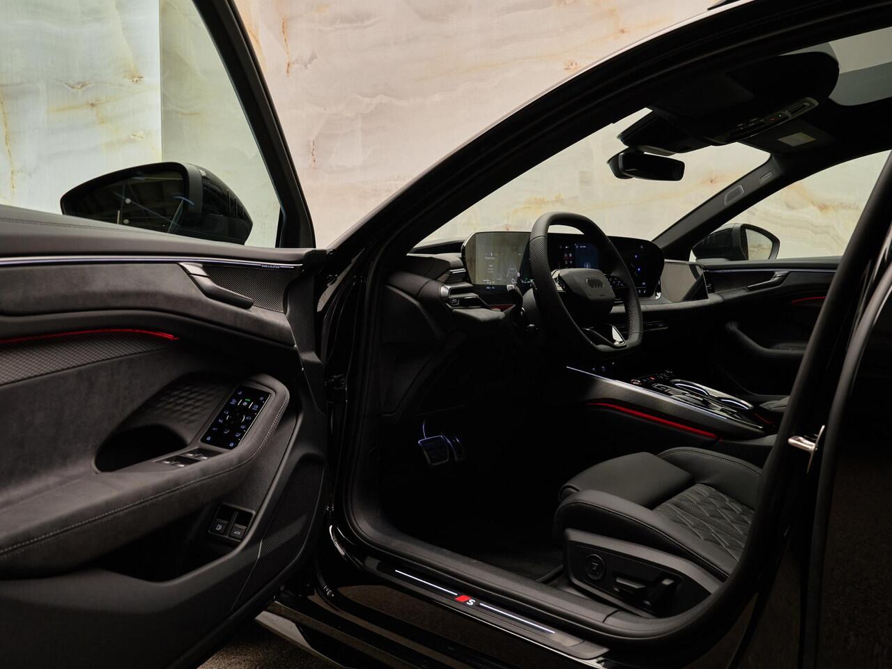 Audi A6 Avant E-Hybrid Quattro S Edition Competition, Edition 1, Audi Exclusive, 21", pano, tr.haak, B&O, luchtv., OLED, matrix-LED, memory, massage, HUD, privacy