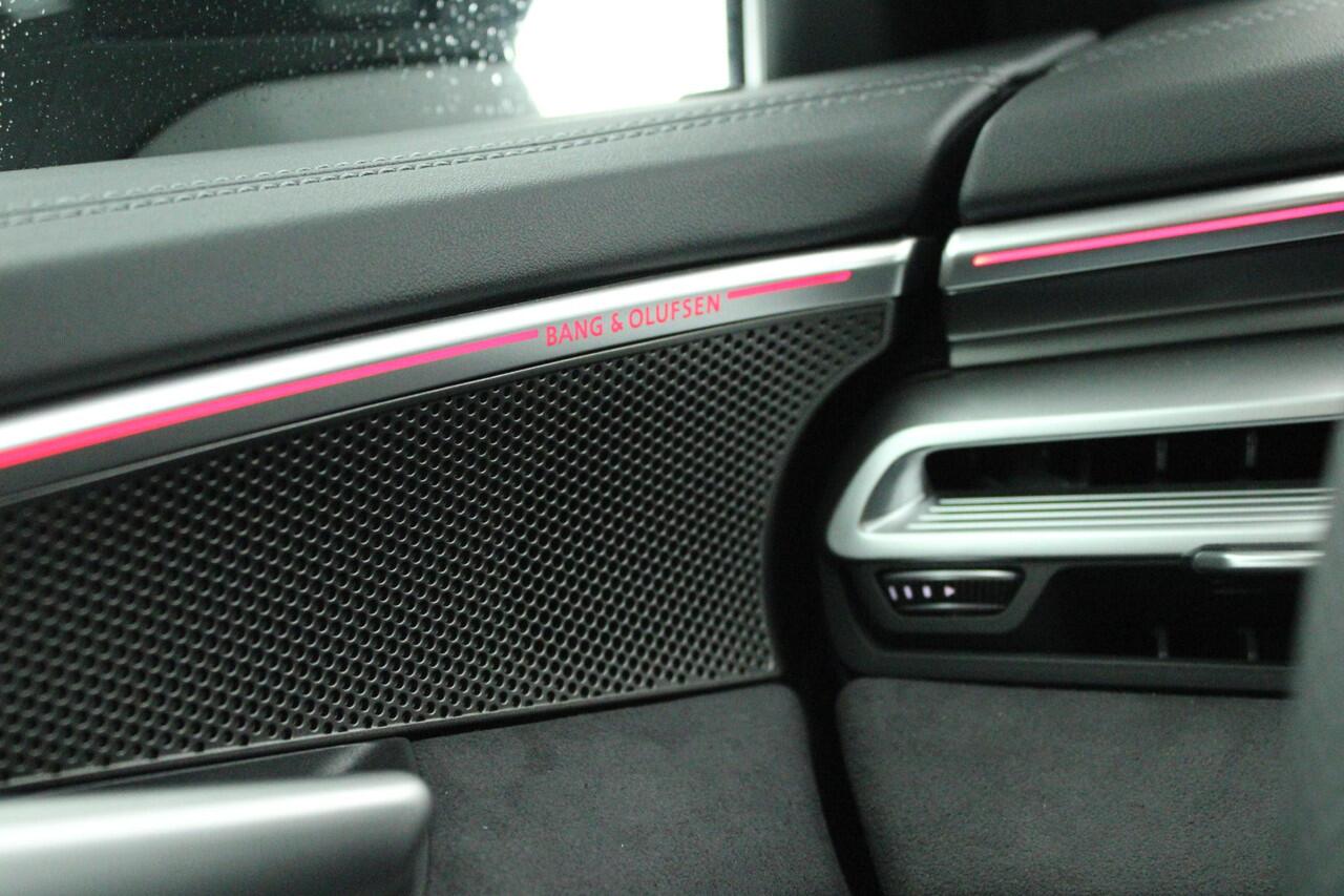 Audi A6 Avant 2.0 e-hybrid 367pk quattro S edition Competition Trekhaak 360Camera Head-Up B&O Leder Stoelventilatie Panoramadak Keyless S-Line