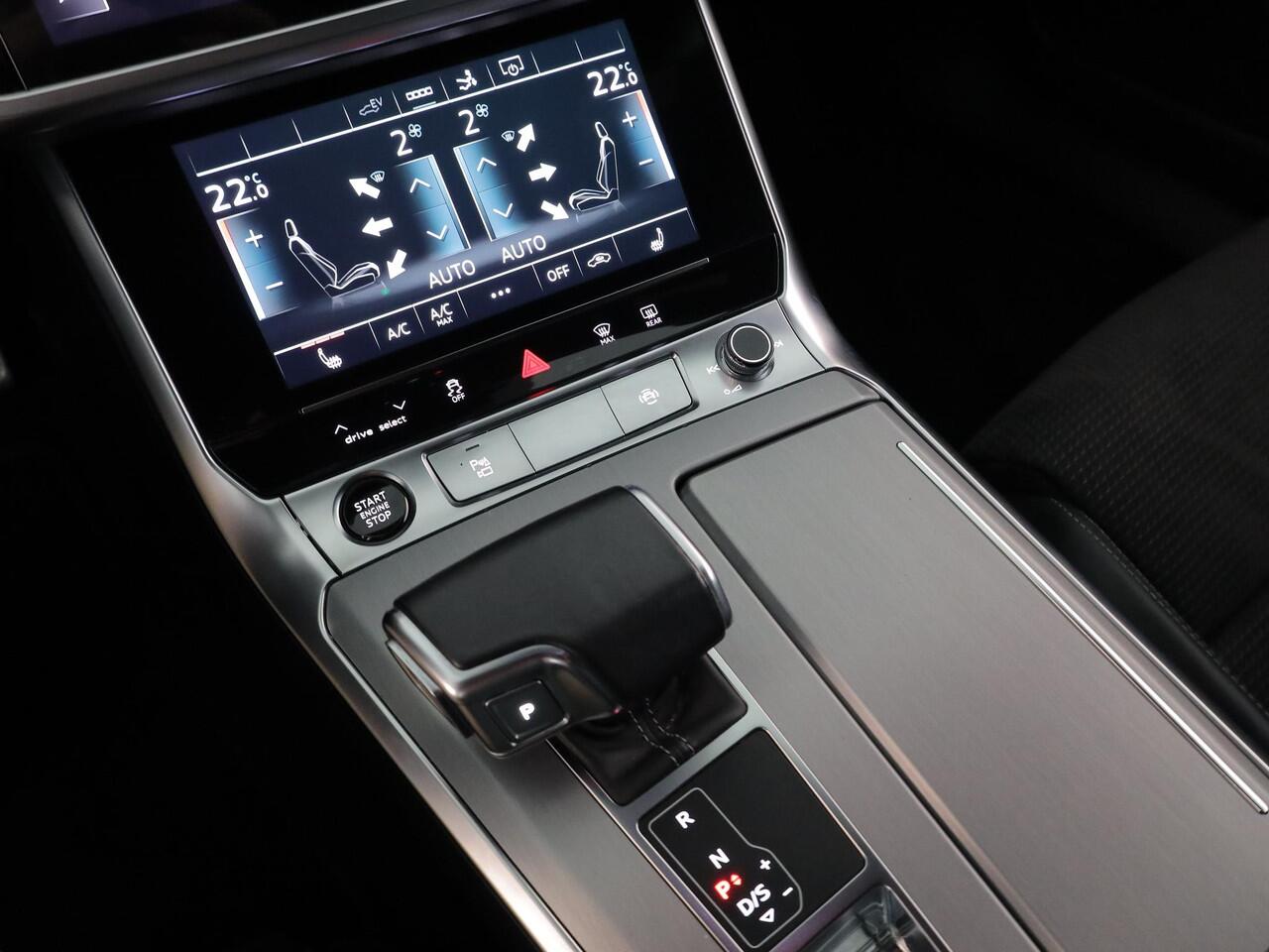 Audi A7 Sportback 50 TFSI e quattro Pro Line S 299 pk S-tronic | Navigatie | Parkeersensoren (Park assist) | Achteruitrijcamera | Adaptieve cruise control | Stoelverwarming | S-Line |