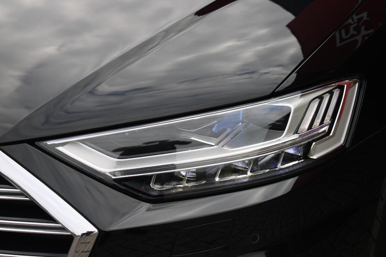Audi A8 60 TFSI 450PK e-HYBRID QUATTRO PRO LINE PLUS | PANORAMISCH SCHUIF/KANTEL DAK | STUUR/STOEL VERWARMING | ELEKTRISCH BEDIENBAAR STUURKOLOM | SFEER VERLICHTING | COMFORT HOOFDSTEUNEN | LICHTMETALEN VELGEN 20" | BANG & OLUFSEN SOUND SYSTEM | SERVOSLUITING VOO