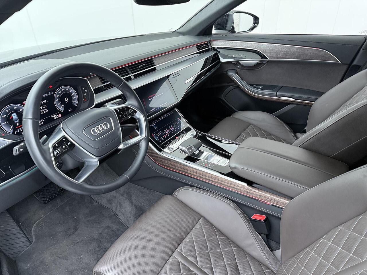 Audi A8 60 TFSI e quattro | 462 PK | SoH 89% | Panoramadak | Digitale Matrix LED koplampen | Nachtzicht assistent | Head-up display | 360 graden Area view | 21" LM velgen | S line | Luchtvering | Vierwielbesturing |