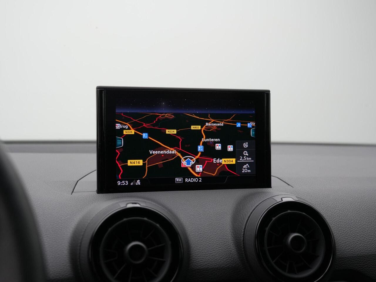 Audi Q2 1.4 TFSI 150 pk S-tronic CoD Sport Pro Line | Stoelverwarming | Navigatie | Parkeersensoren achter