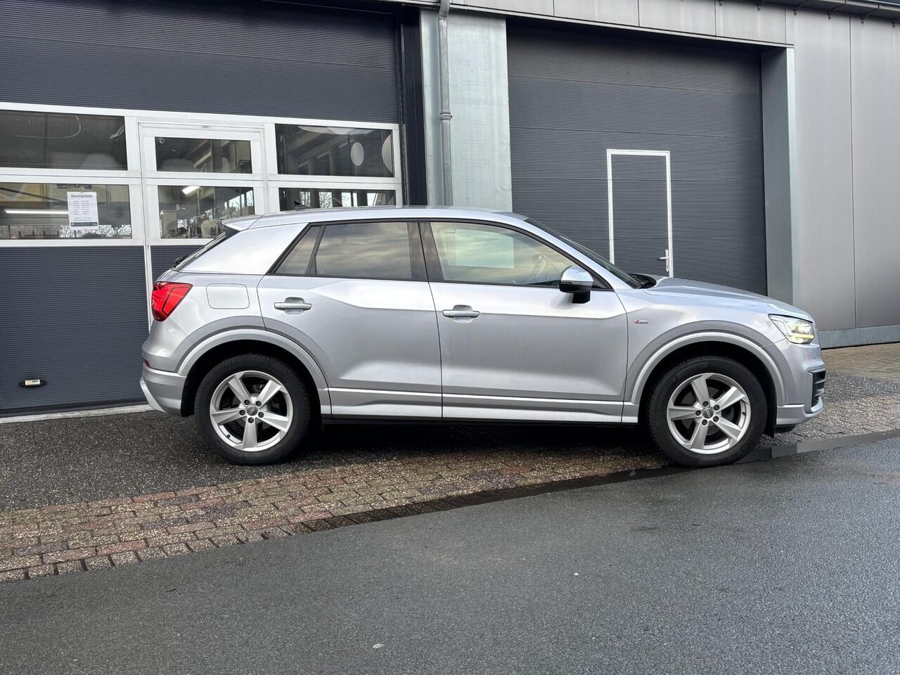 Audi Q2 35 TFSI CoD Sport S line Edition LED| PDC| Private glass| Vierseizoen band