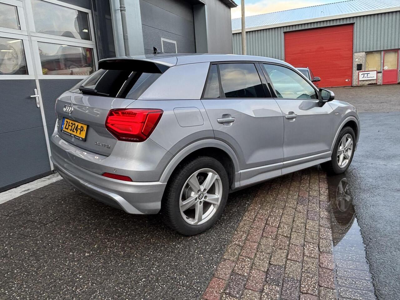 Audi Q2 35 TFSI CoD Sport S line Edition LED| PDC| Private glass| Vierseizoen band