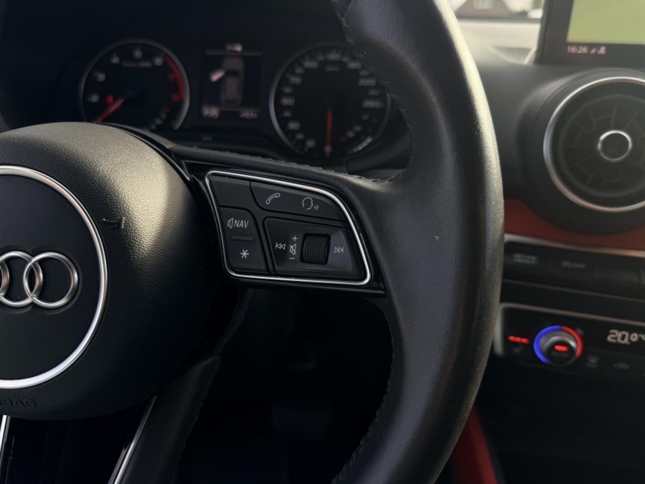 Audi Q2 35 TFSI S Edition