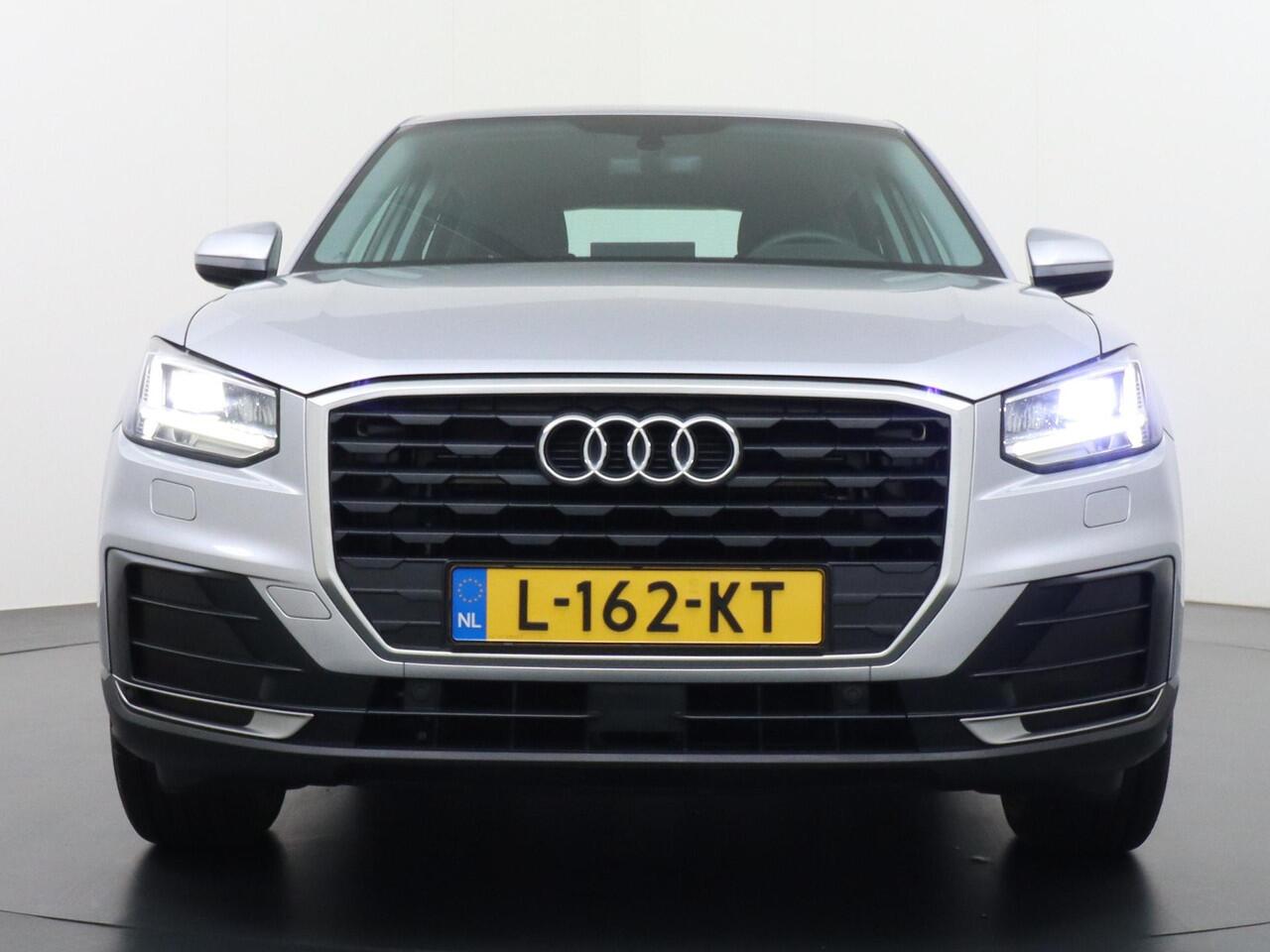 Audi Q2 35 TFSI AUTOMAAT VAN: 27.900,- VOOR: 23.877,- UW HERFSTVOORDEEL: 4.023,- | TREKHAAK | LEDER | RIJKLAAR INCL. 12 MND. BOVAGGARANTIE