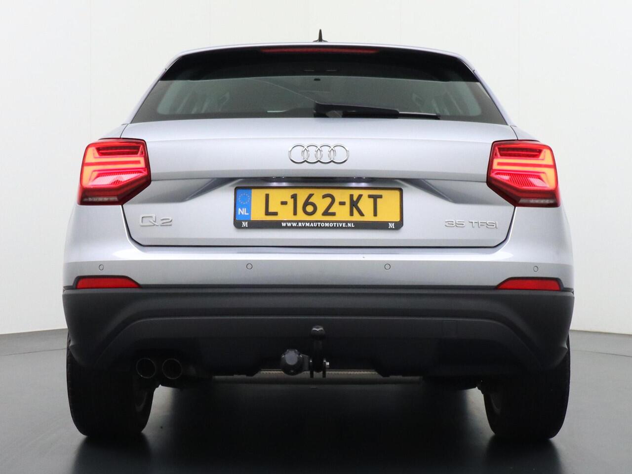 Audi Q2 35 TFSI AUTOMAAT VAN: 27.900,- VOOR: 23.877,- UW HERFSTVOORDEEL: 4.023,- | TREKHAAK | LEDER | RIJKLAAR INCL. 12 MND. BOVAGGARANTIE
