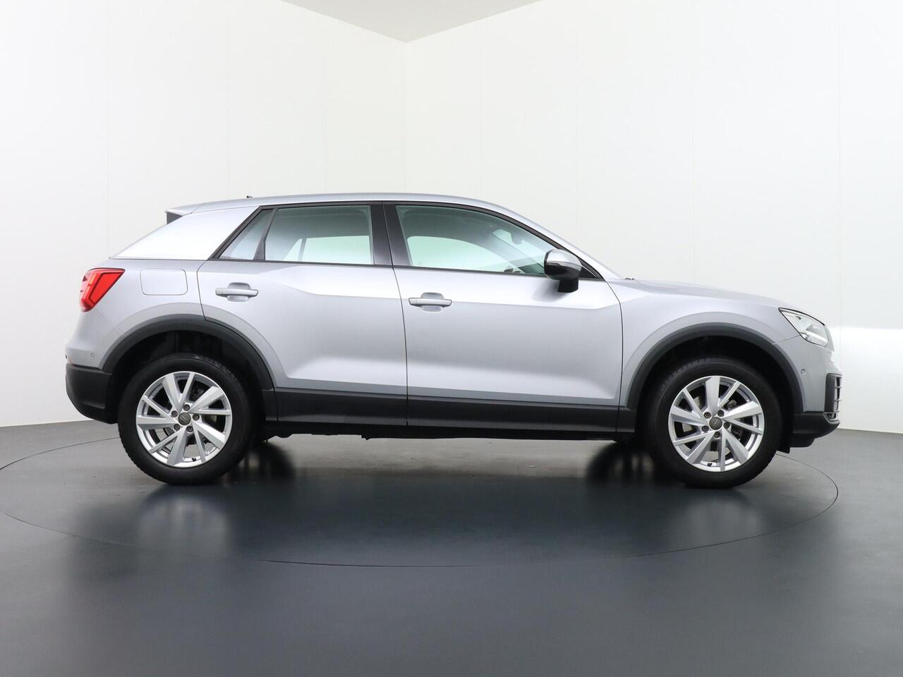 Audi Q2 35 TFSI AUTOMAAT VAN: 27.900,- VOOR: 23.877,- UW HERFSTVOORDEEL: 4.023,- | TREKHAAK | LEDER | RIJKLAAR INCL. 12 MND. BOVAGGARANTIE