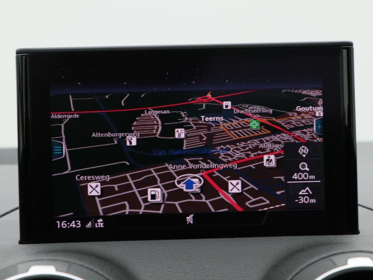 Audi Q2 30 TFSi 115 Pk epic | LED | Navigatie | CarPlay | Parkeersensoren | 17 Inch | 102.670 km!!