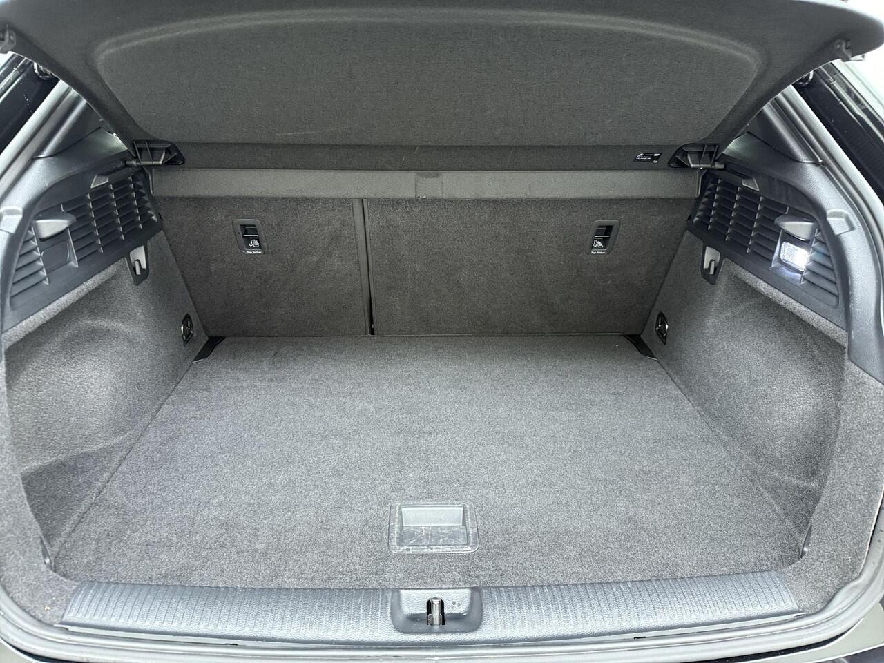 Audi Q2 35 TFSI S Edition Trekhaak/CruiseControl/LED etc.