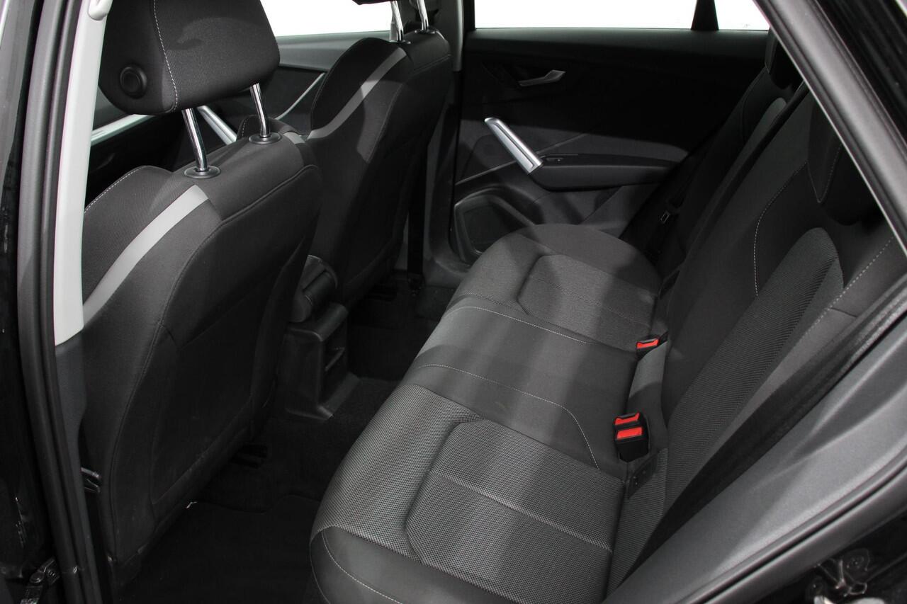 Audi Q2 35 TFSI 150pk Automaat Sport Prestige Plus Audi Q2 35 TFSI 150pk S-Tronic Sport Prestige Plus | Navigatie | Apple Carplay / Android Auto | Climate Control | Adaptive Cruise Control | Dab | Stoelverwarming | LMV 17"