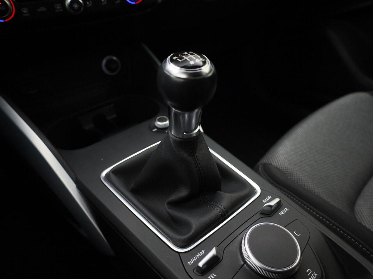 Audi Q2 30 TFSI/116PK epic · Apple/Android Car Play · Navigatie · Stoelverwarming