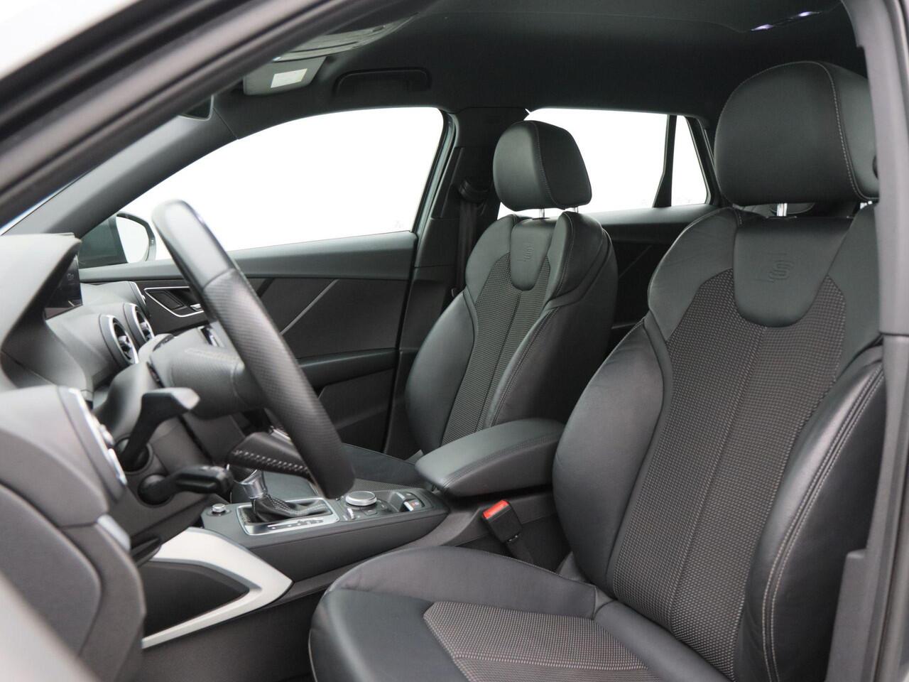 Audi Q2 35 TFSi 150 Pk Automaat S-Line | Trekhaak | Cruise Control | Parkeersensoren | Bluetooth | Navigatie | 17 Inch | 99.591 Km!!