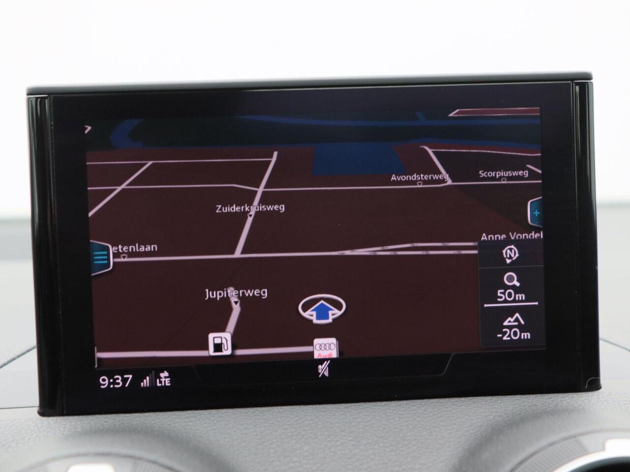 Audi Q2 35 TFSi 150 Pk Automaat S-Line | Trekhaak | Cruise Control | Parkeersensoren | Bluetooth | Navigatie | 17 Inch | 99.591 Km!!