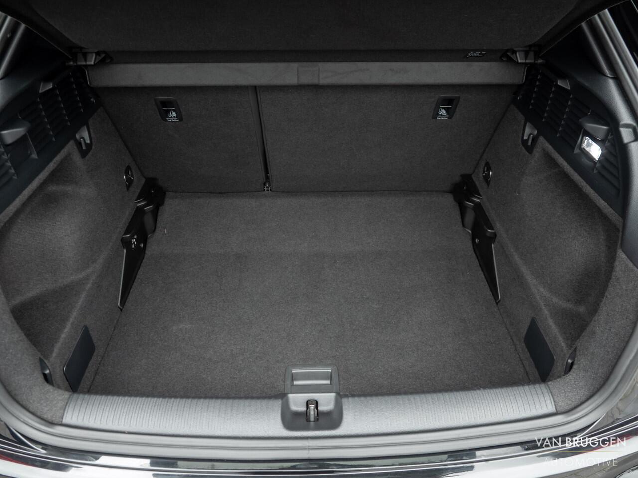 Audi Q2 35 TFSI S Edition Pano B&O Camera ACC Keyless