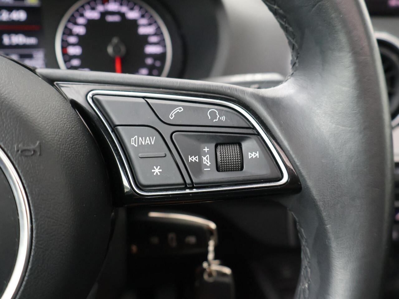 Audi Q2 35 TFSI Pro Line | Trekhaak | Panodak | Achteruitrijcamera | Navigatie | Parkeersensoren | Adaptive Cruisecontrol |